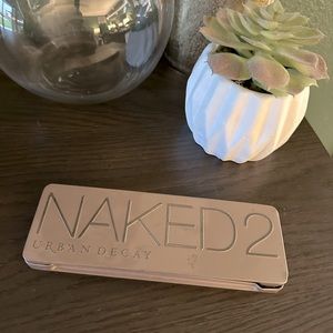 Naked 2 urban decay eyeshadow pallet